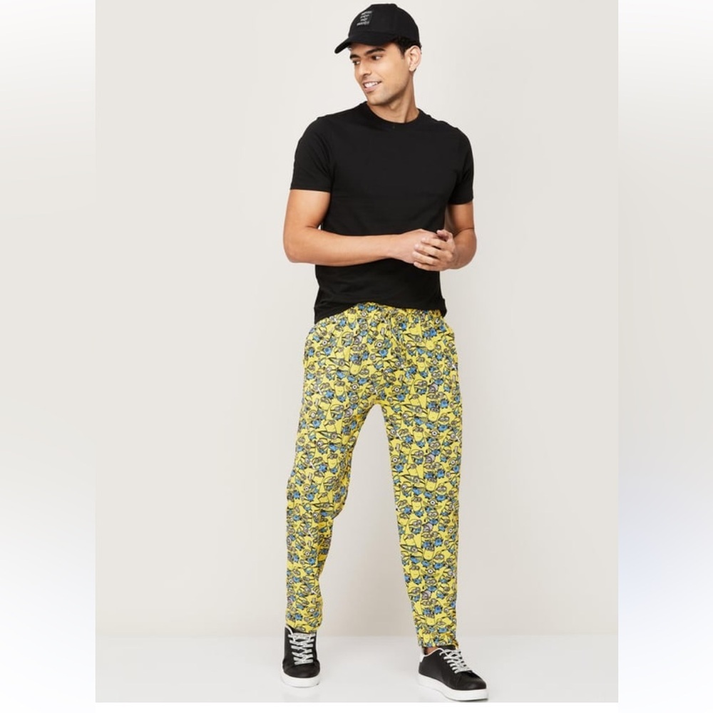 Universal Studios Minion Mayhem Printed Pajama Pants Size M